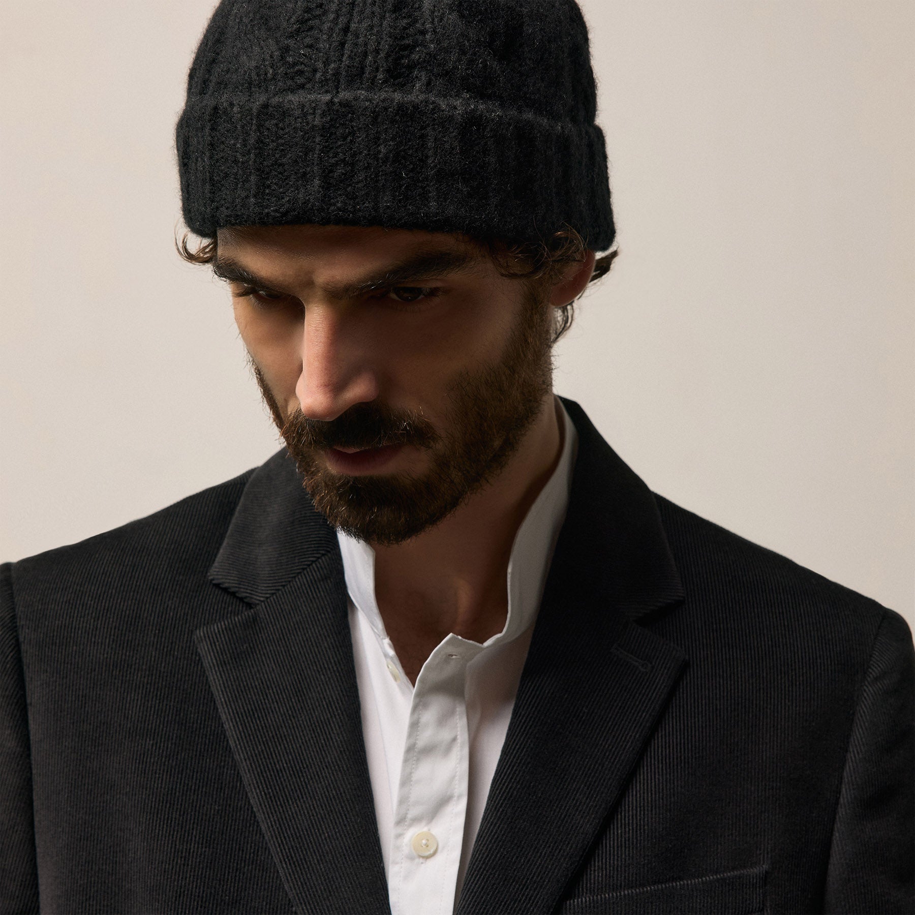 Lightweight Textured Cashmere Cable Knit Beanie - True Black