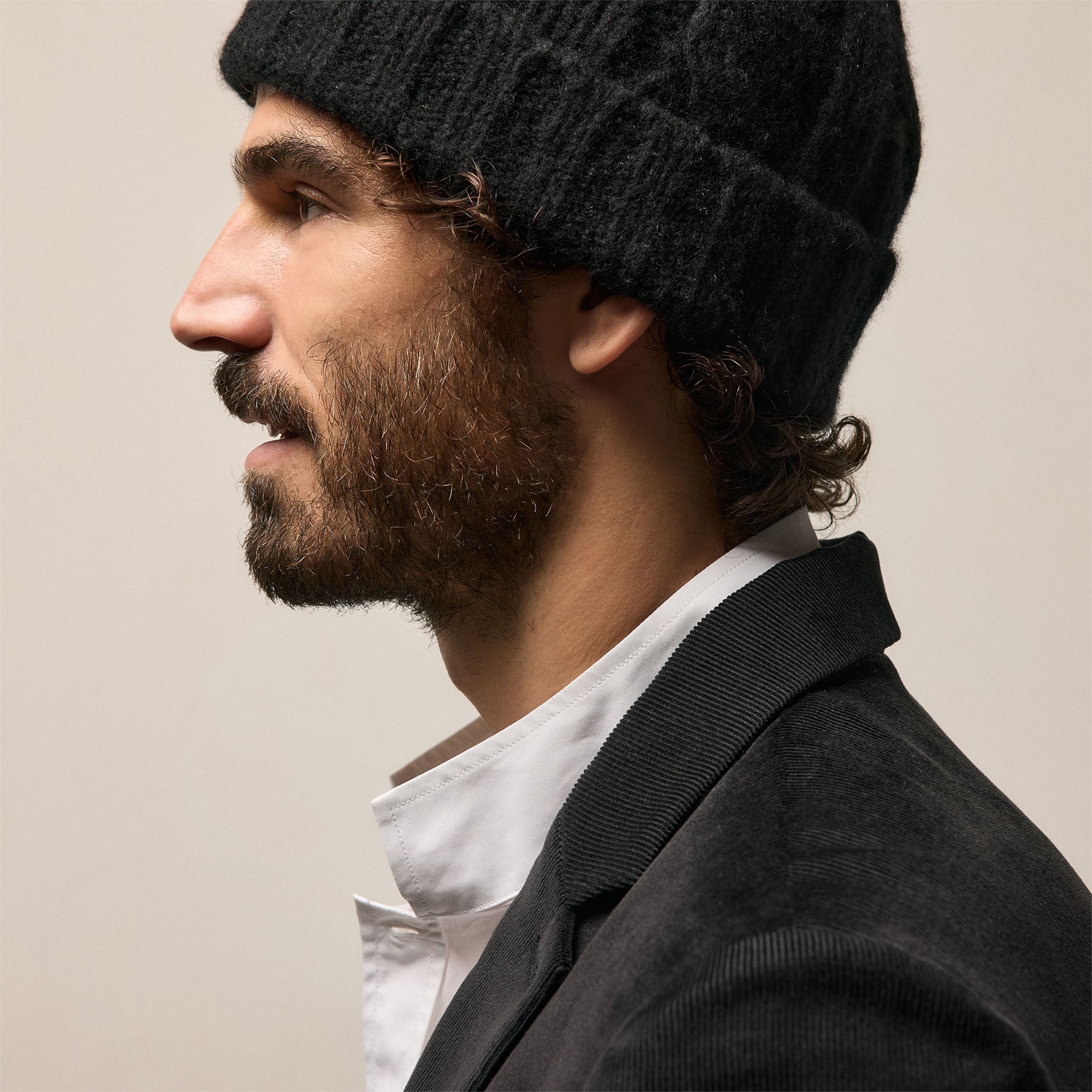 Lightweight Textured Cashmere Cable Knit Beanie - True Black