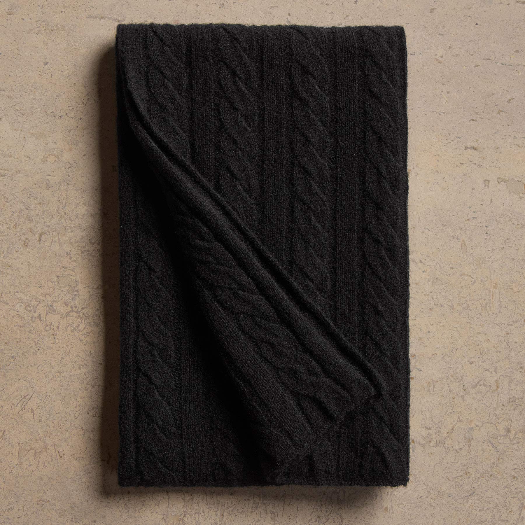 Lightweight Cashmere Cableknit Beanie & Scarf Gift Set - True Black