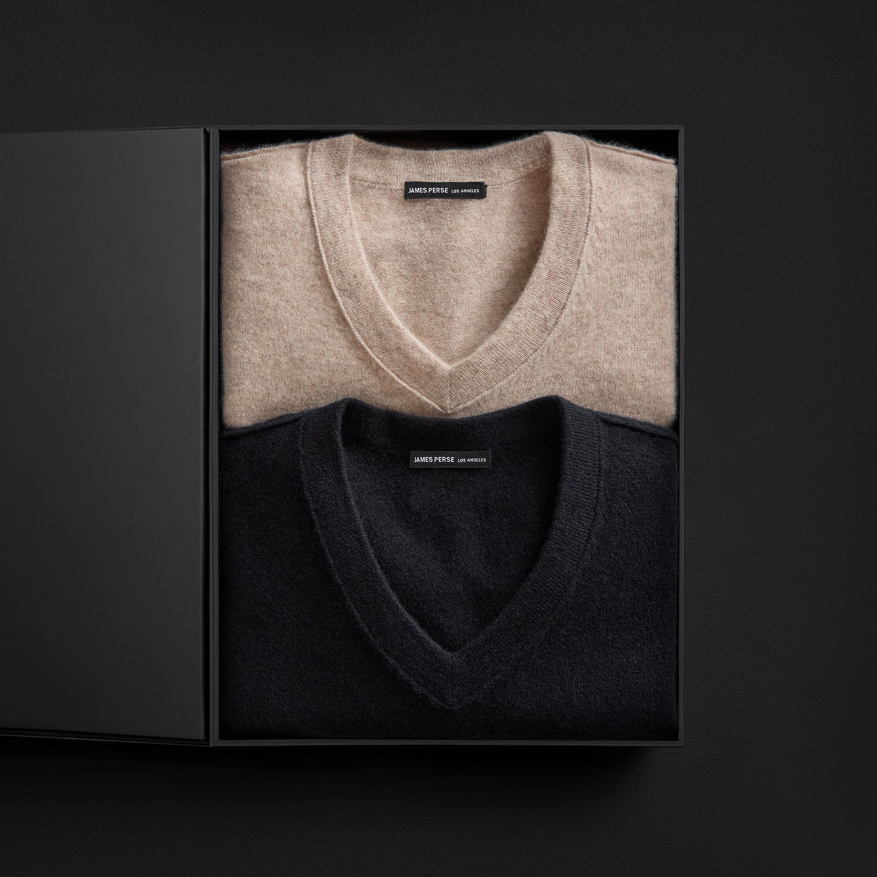 Men's Cashmere V Neck Sweater Gift Set - Black/Stone
