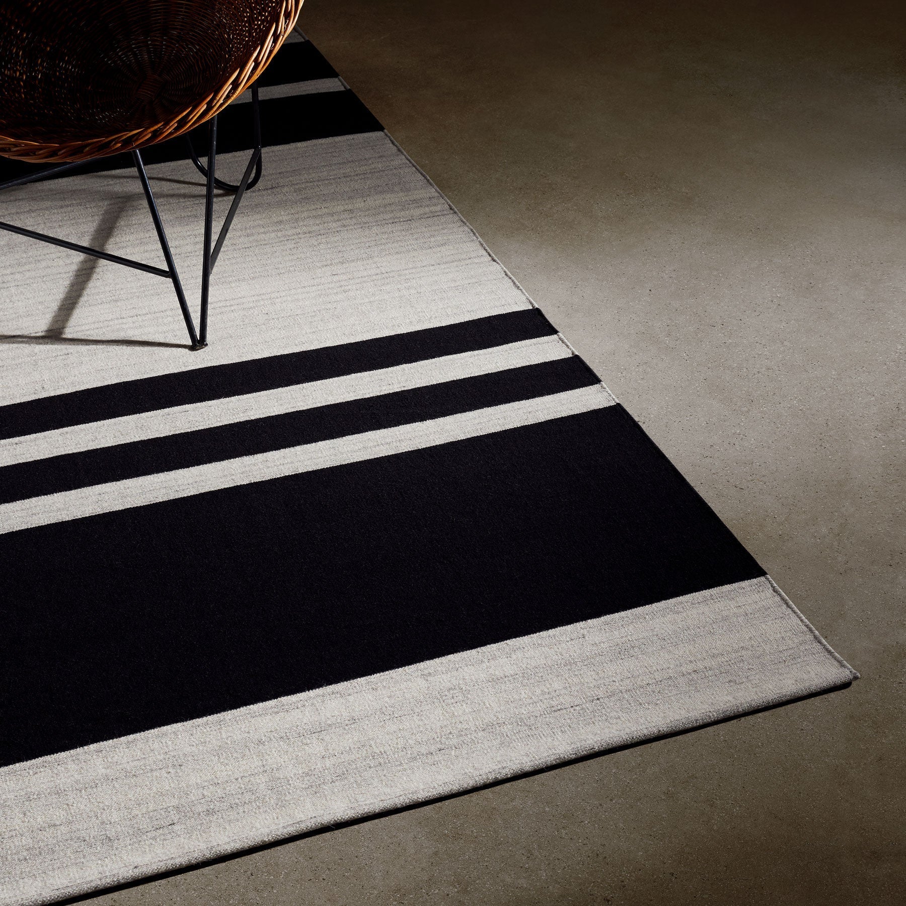 Multi Stripe Area Rug 9Ft X 12Ft - Natural/Black Stripe