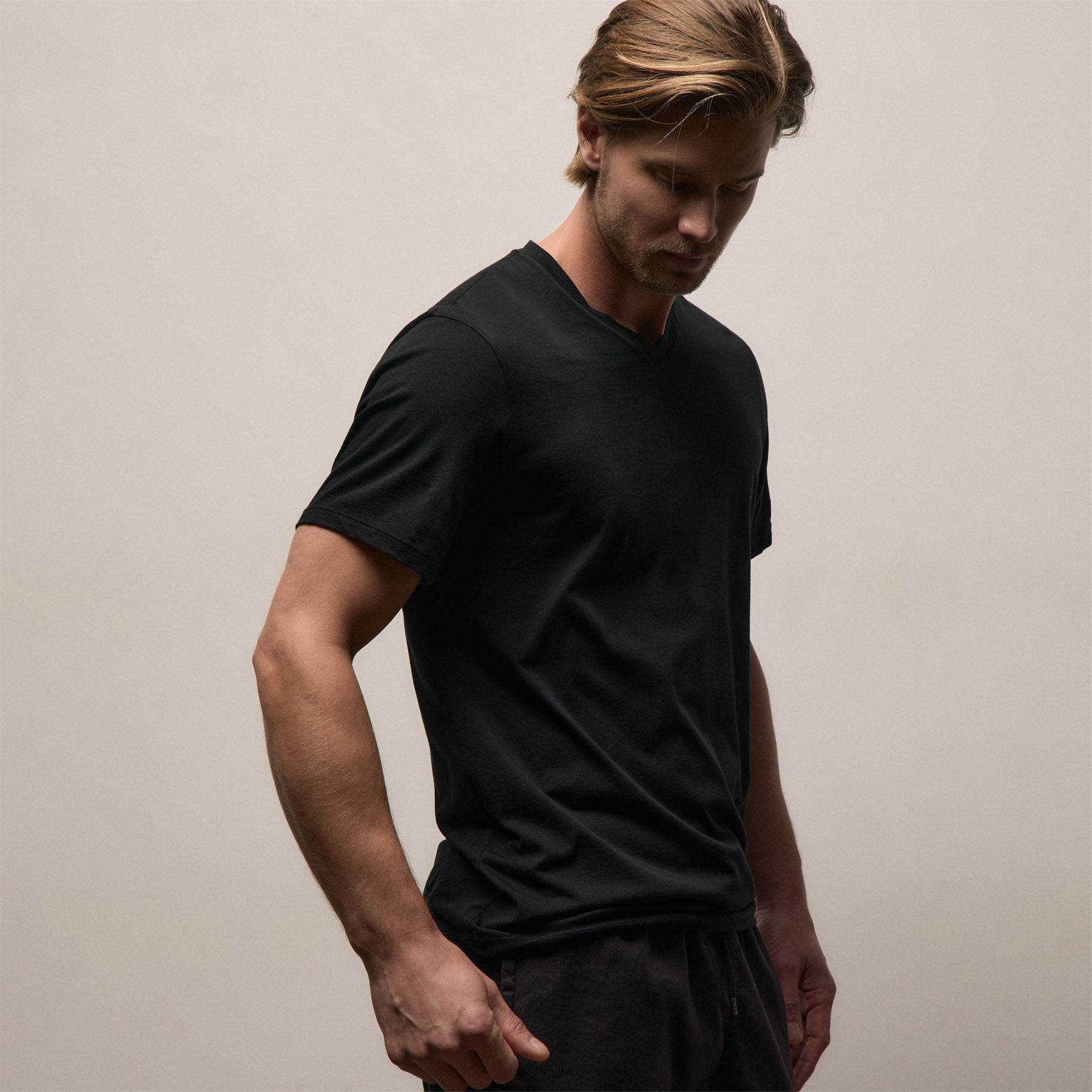 Luxe Lotus Jersey V Neck - Black