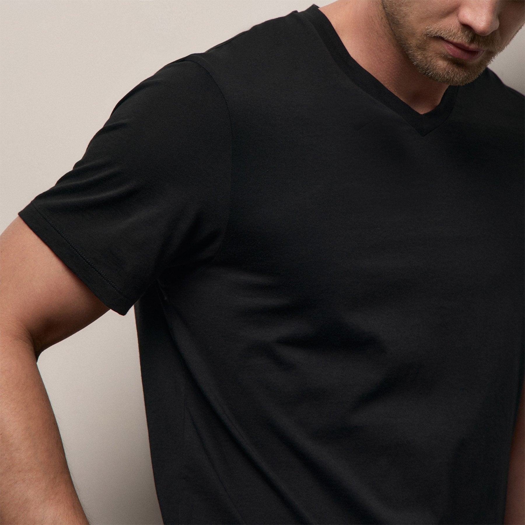 Luxe Lotus Jersey V Neck - Black
