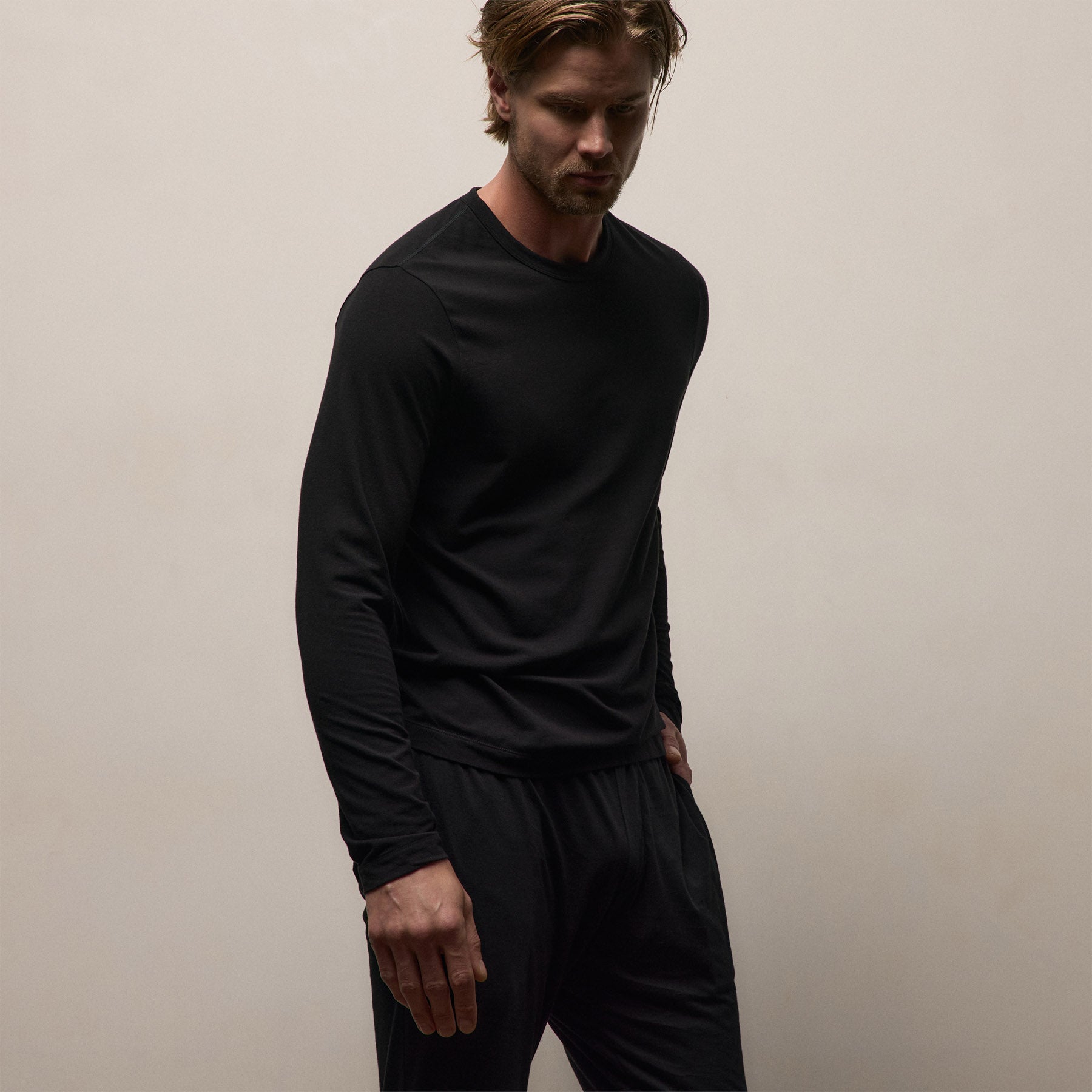 Elevated Lotus Jersey Lounge Crew - Black