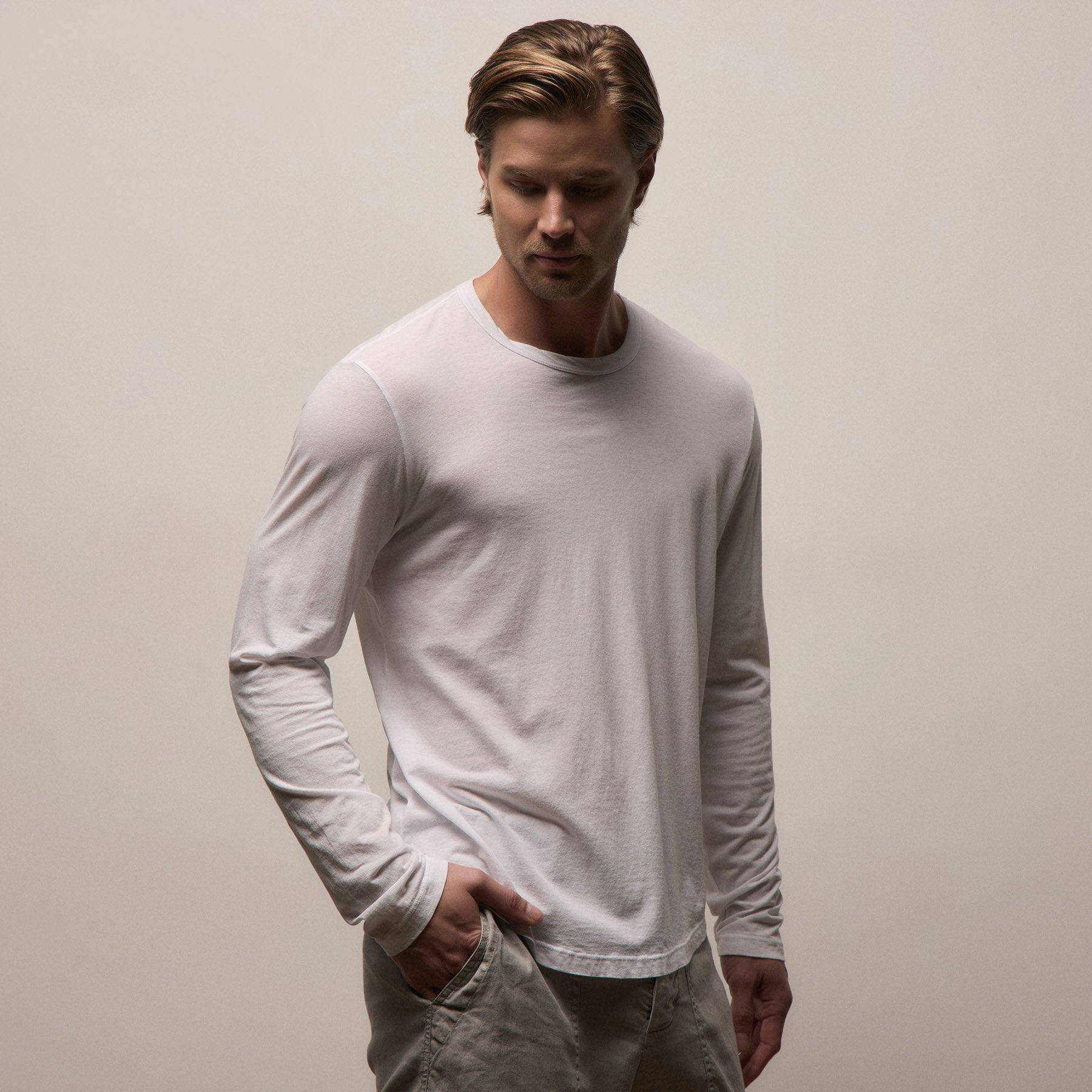 Shirttail Hem Crew - White