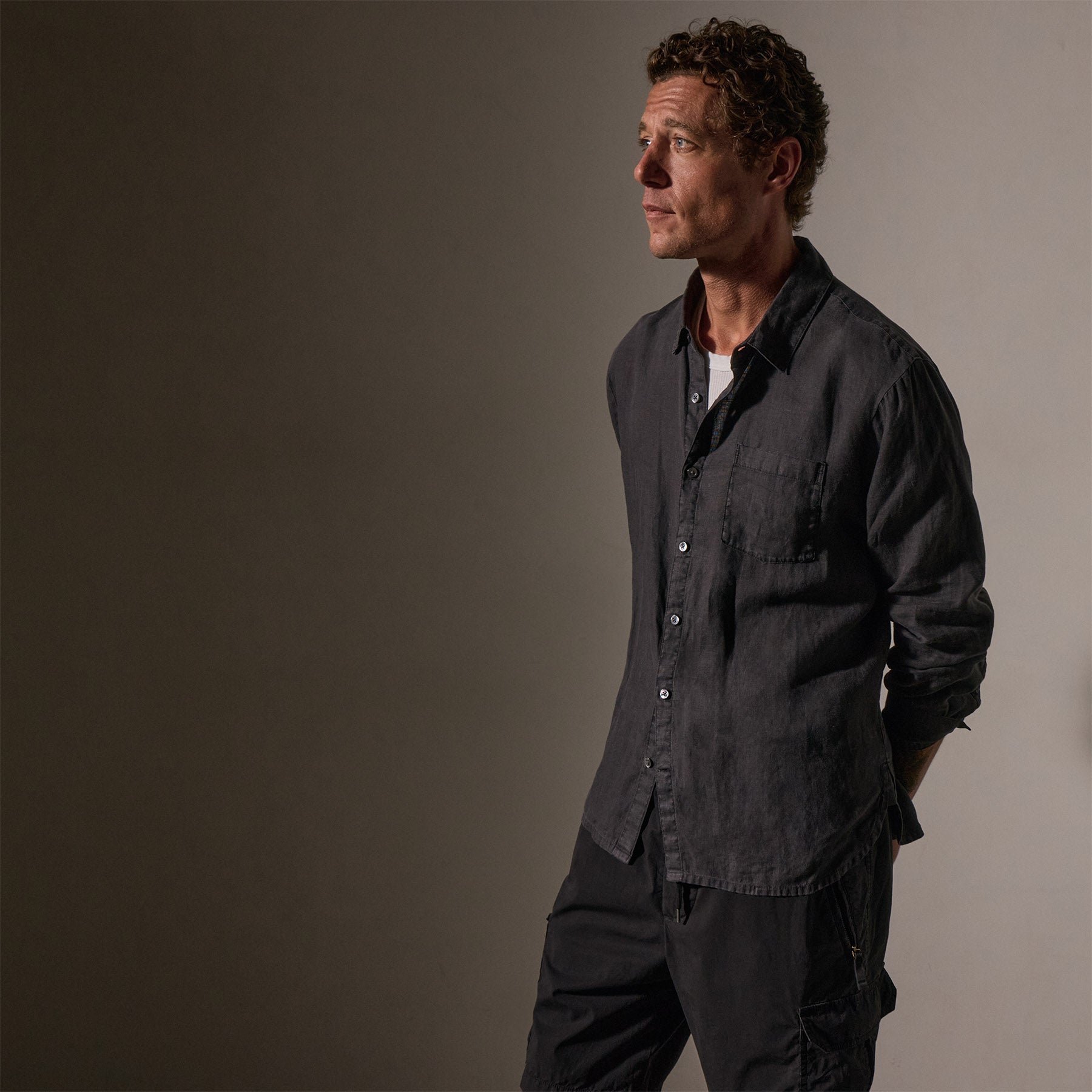 Lightweight Linen Shirt - Magma Pigment