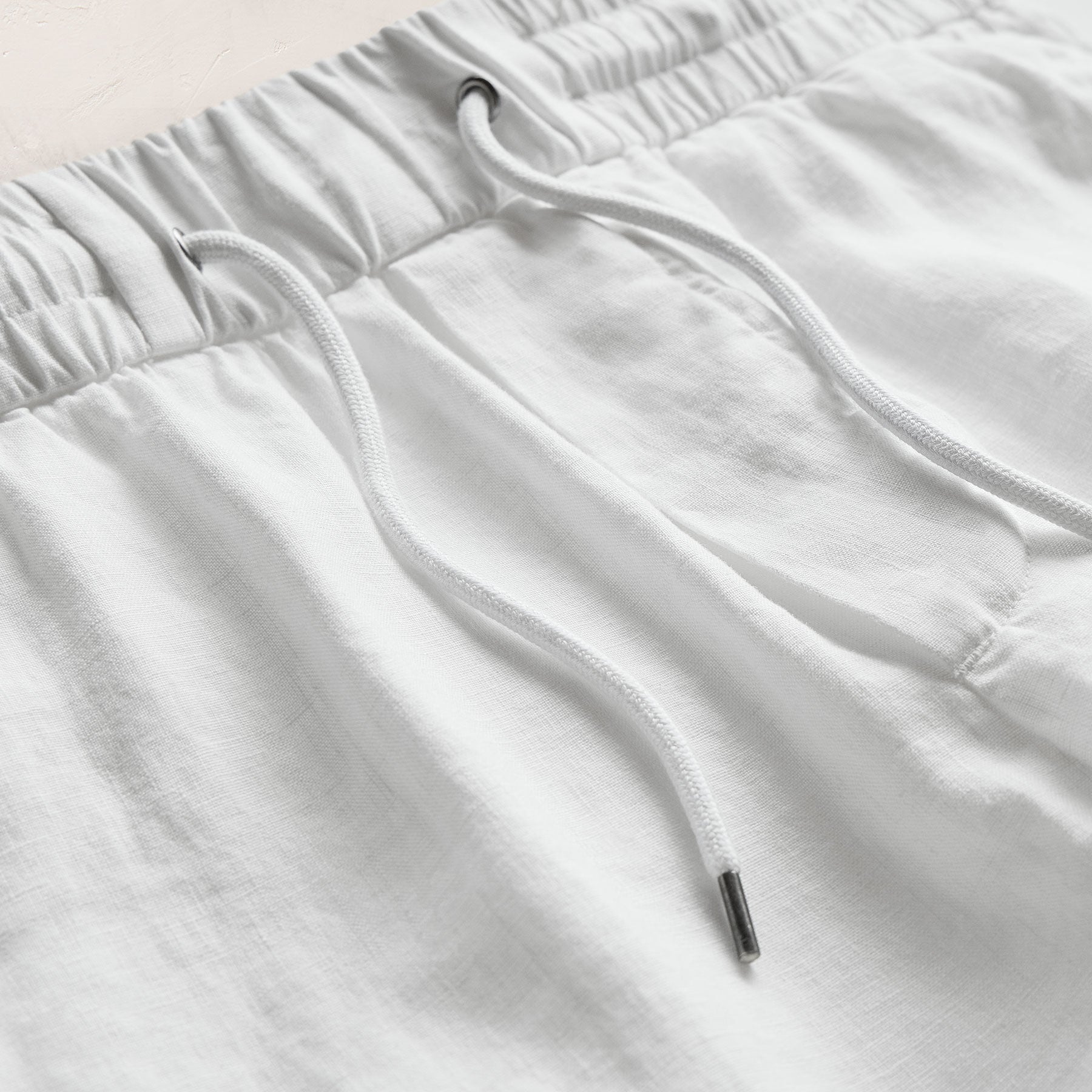 Relaxed Fit Linen Short - White