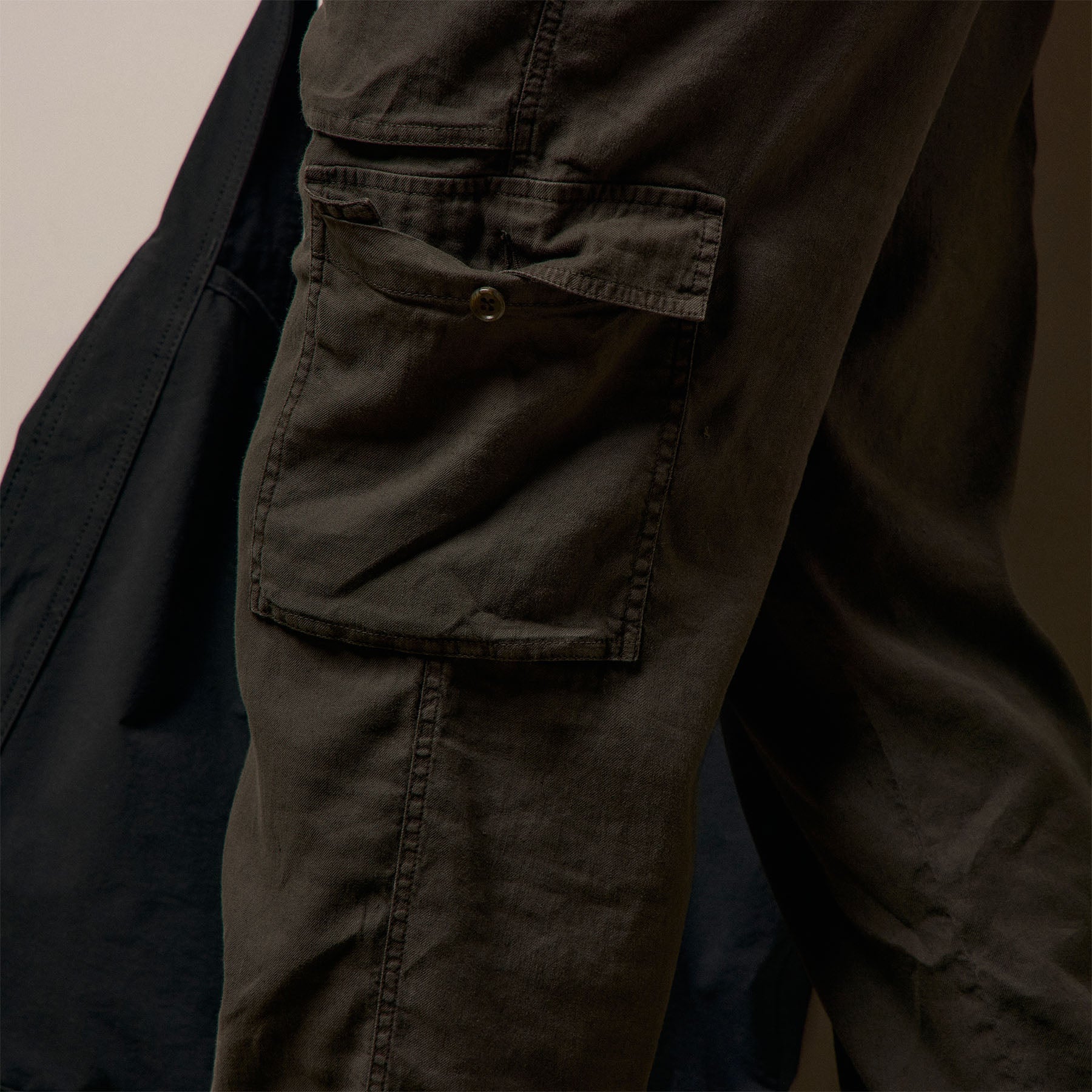 Stretch Linen Cargo Pant - Dark Olive Pigment