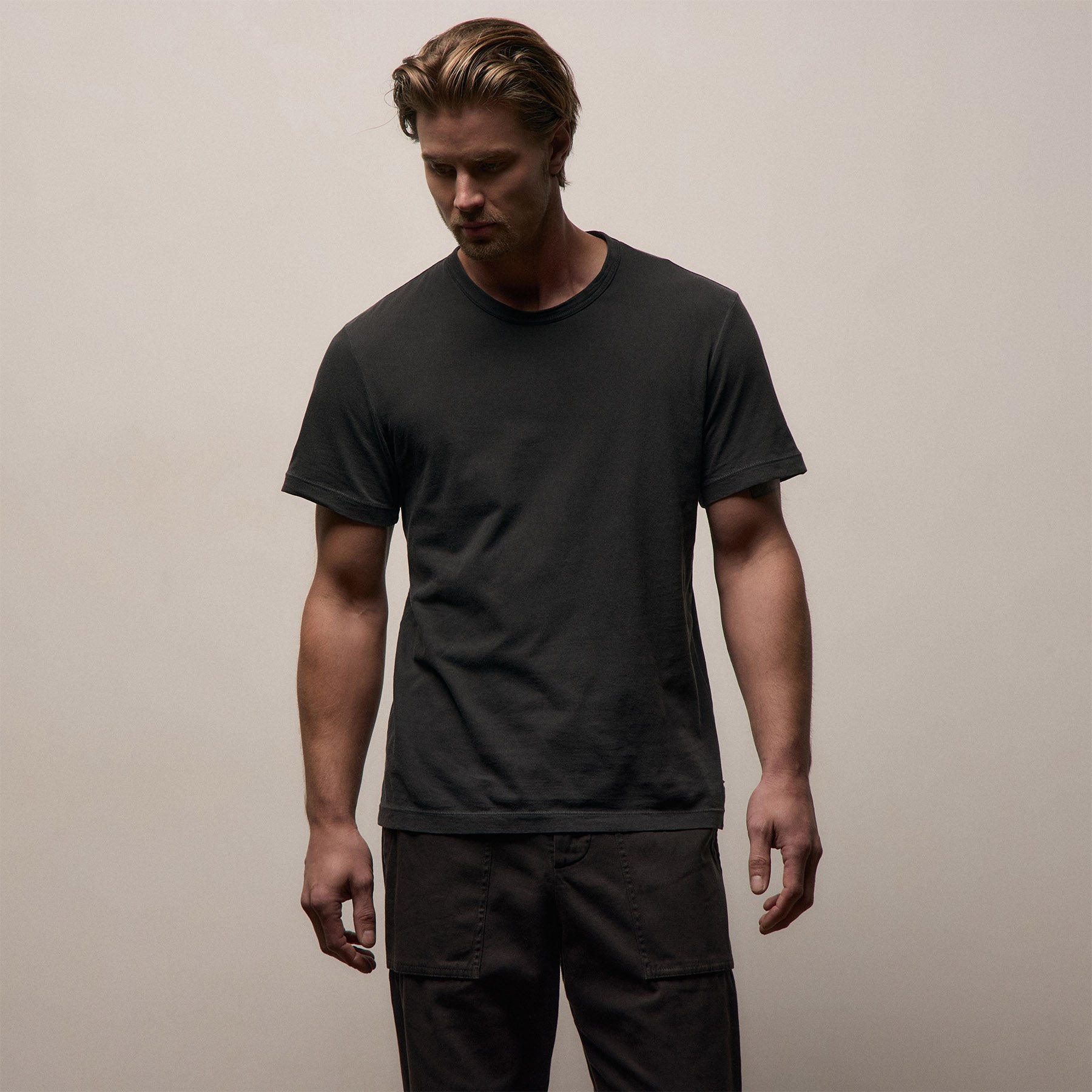 Short Sleeve Crew Neck - Carbon Pigment