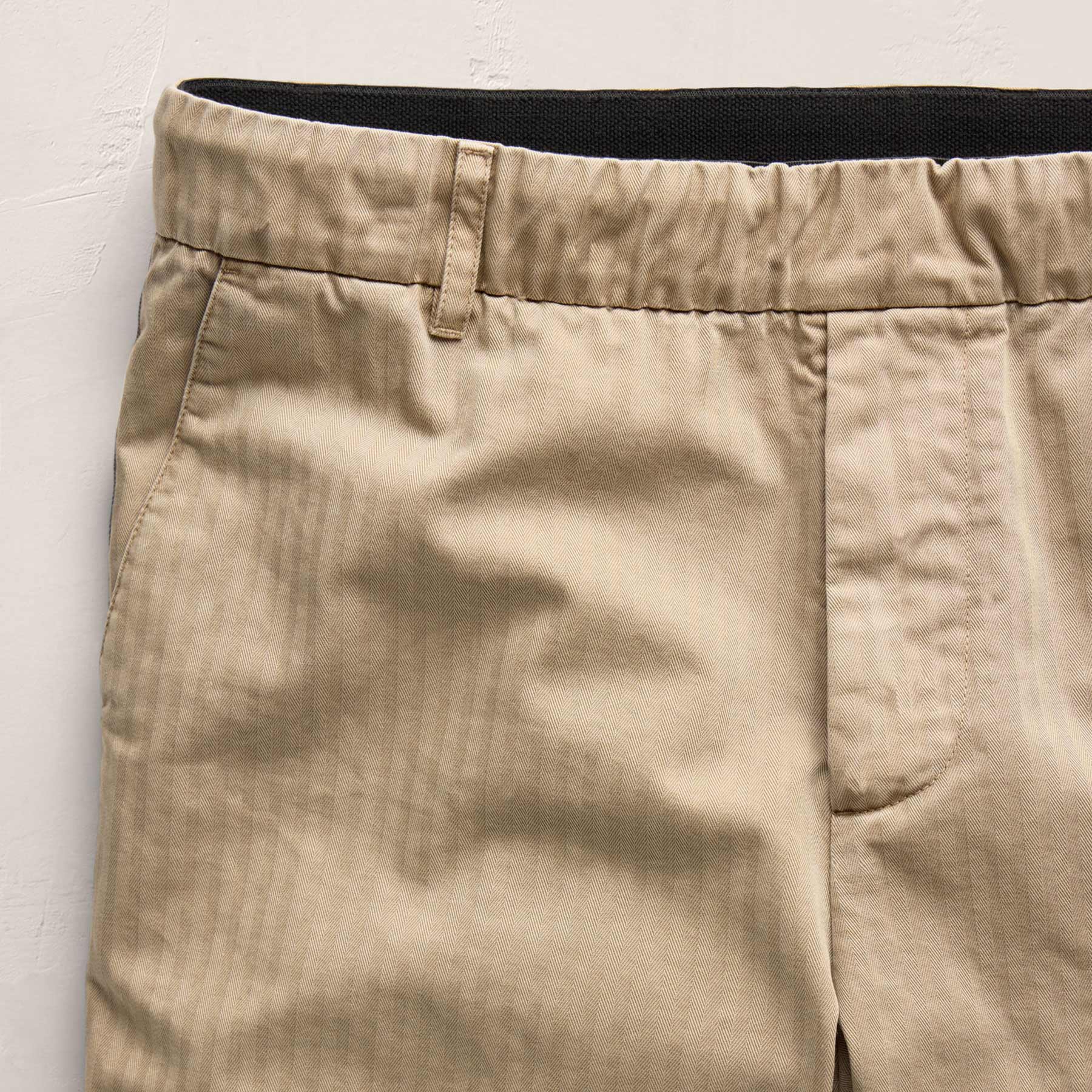 Herringbone Surplus Short - Light Khaki Pigment