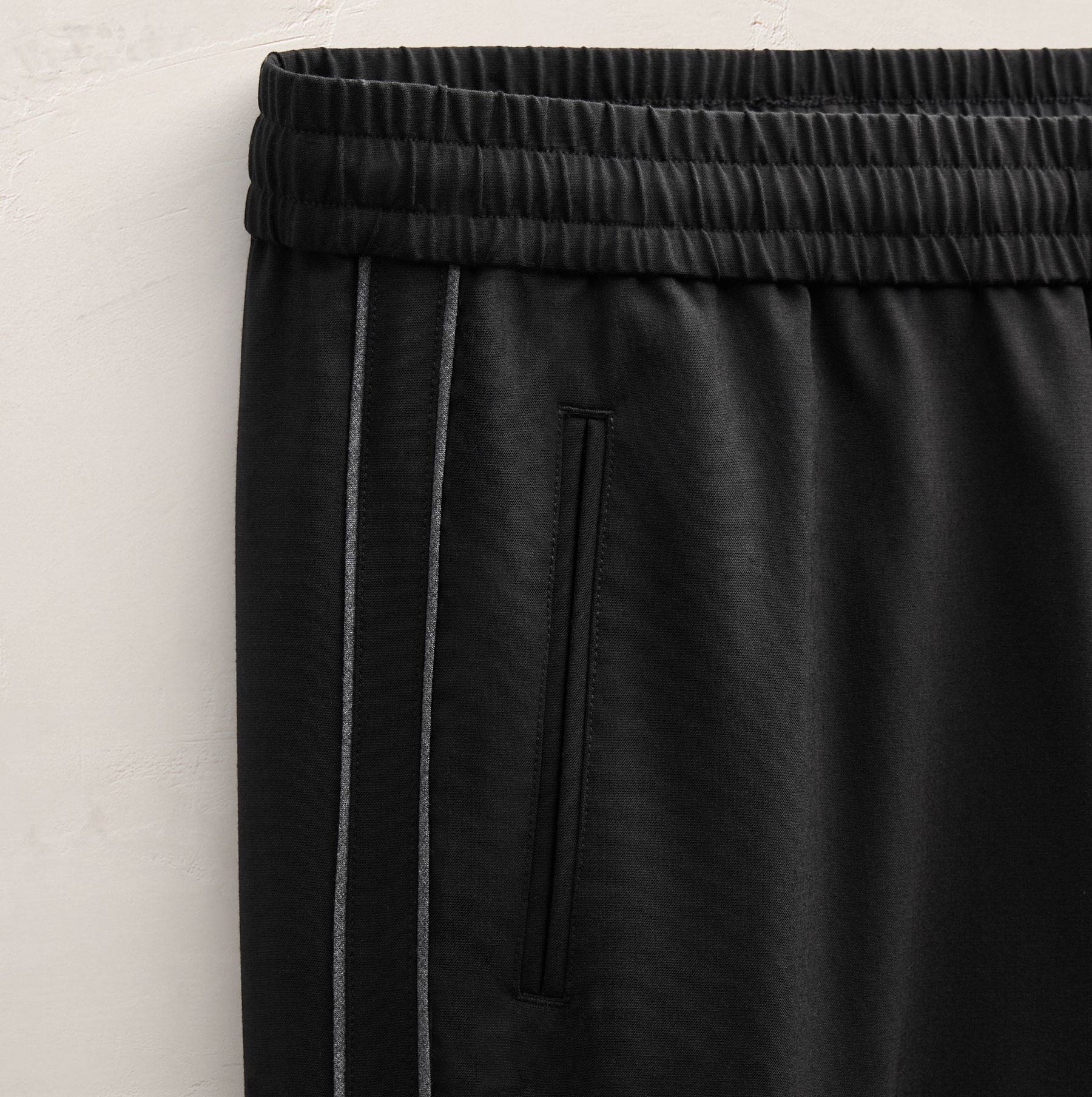 Contrast Trimmed Wool Stretch Trouser - Black