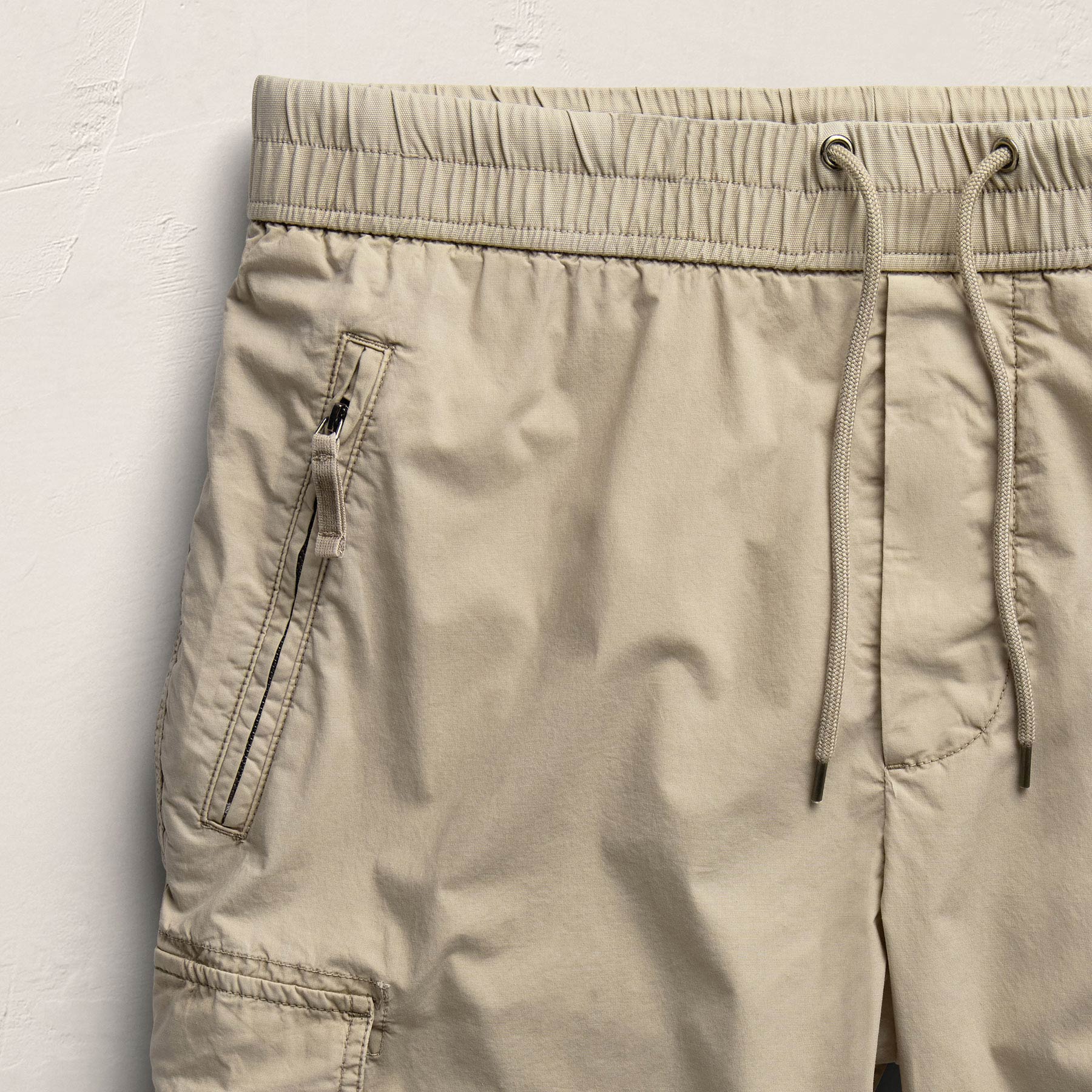 Parachute Poplin Cargo Short - Flax Pigment