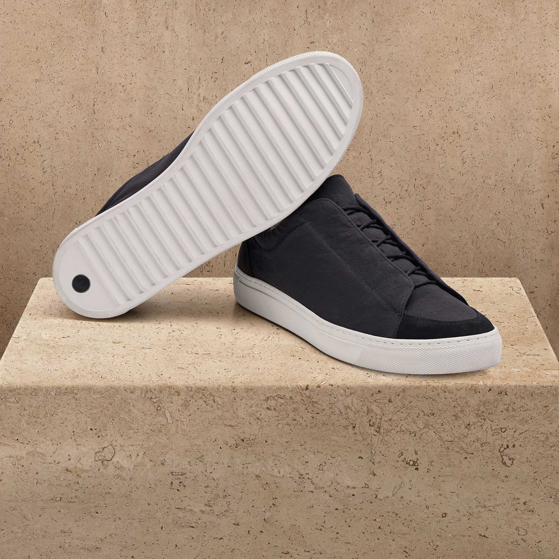 Men's Solstice Skate Low Top Sneaker - Black/Black