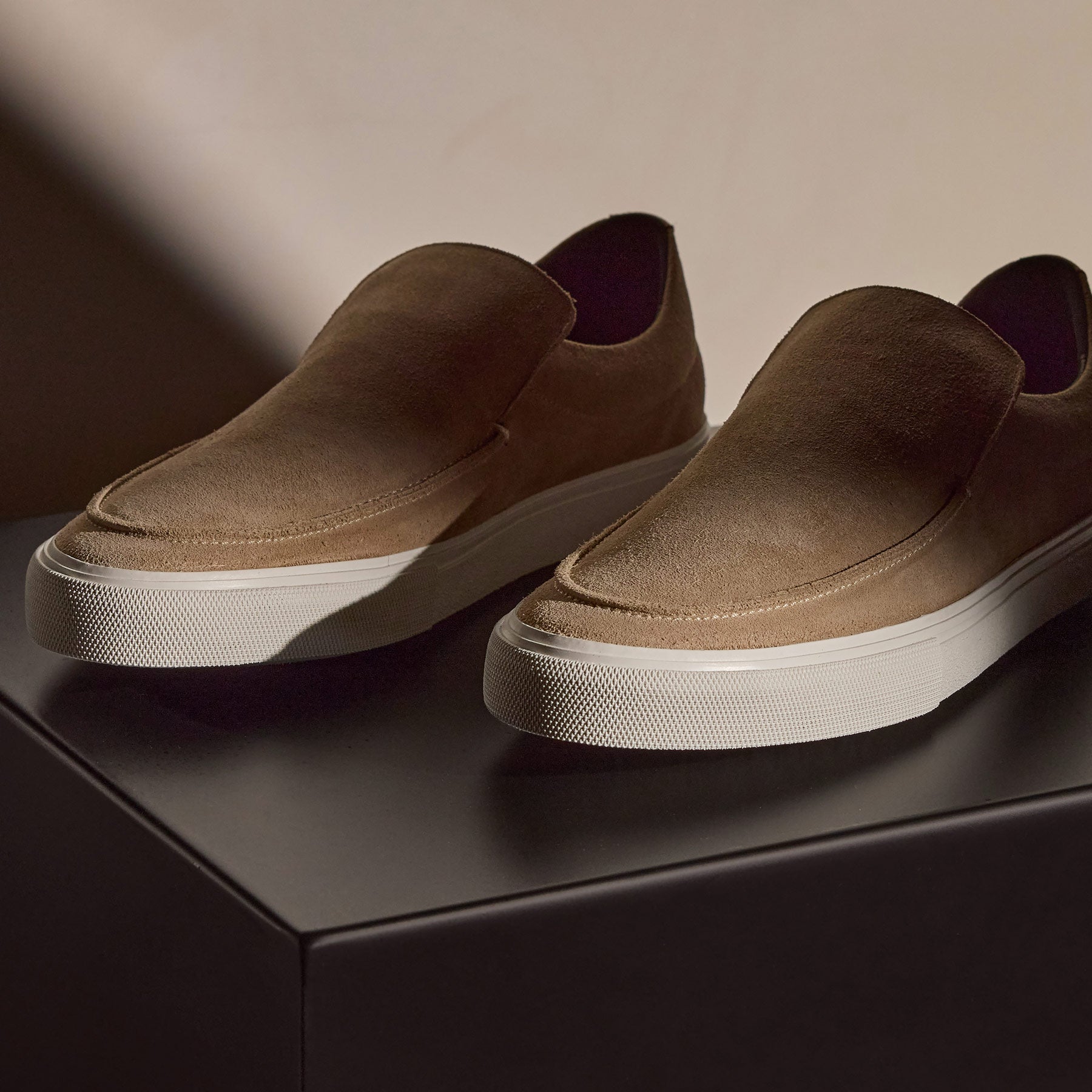Men's Coastal Suede Slip On - Linen