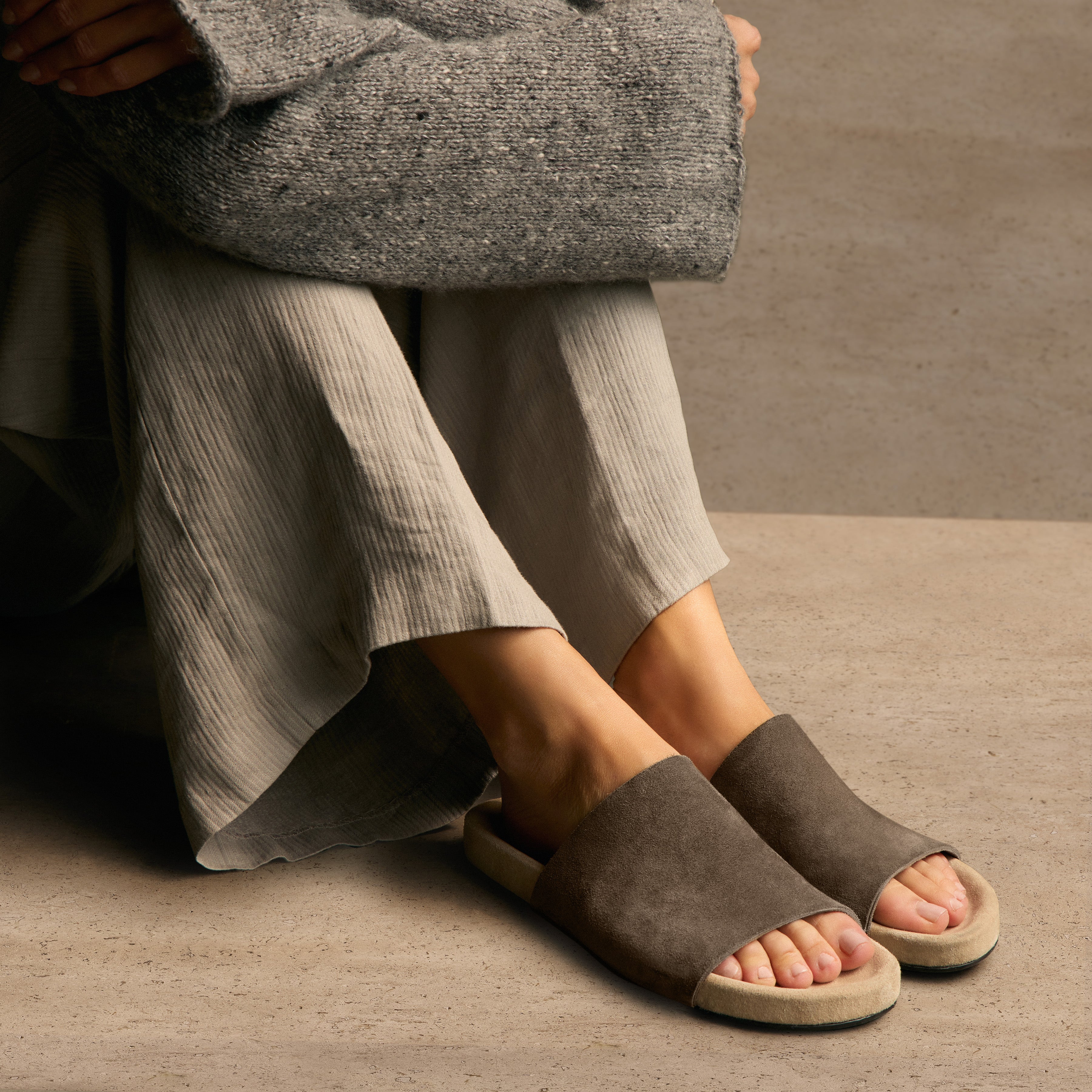 Women's Two Tone Suede Slide - Khaki/Taupe