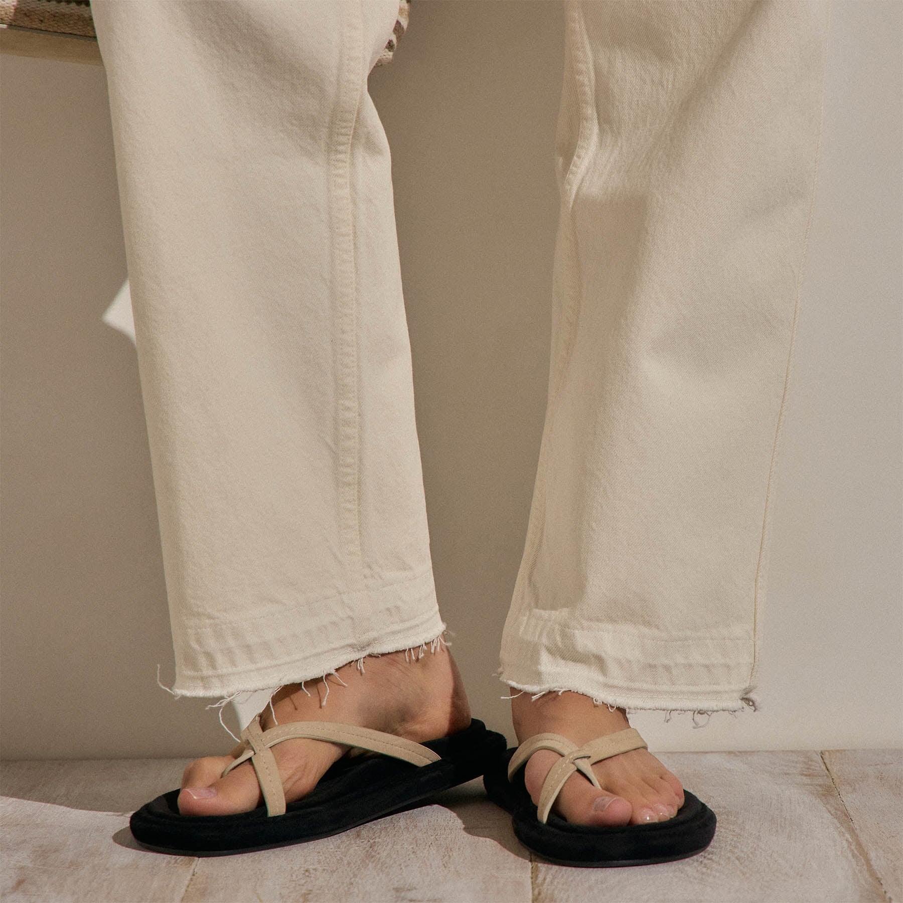 Relaxed Straight Cropped Jean - Ecru