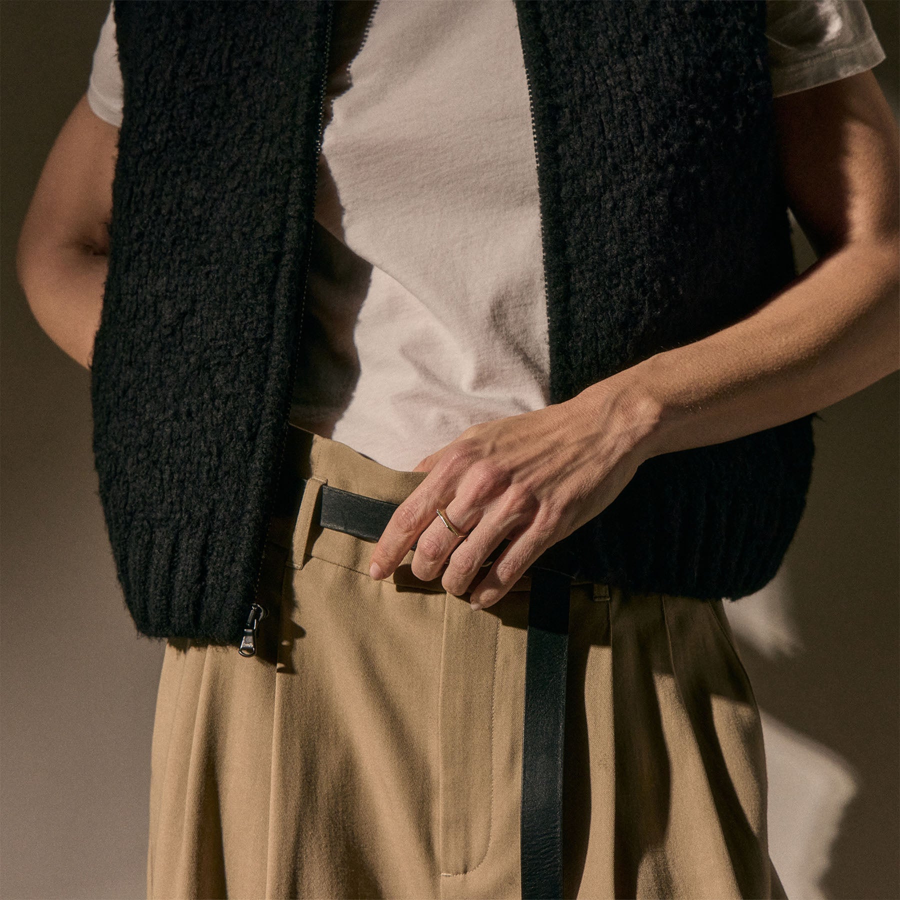 Full Zip Sweater Vest - Black