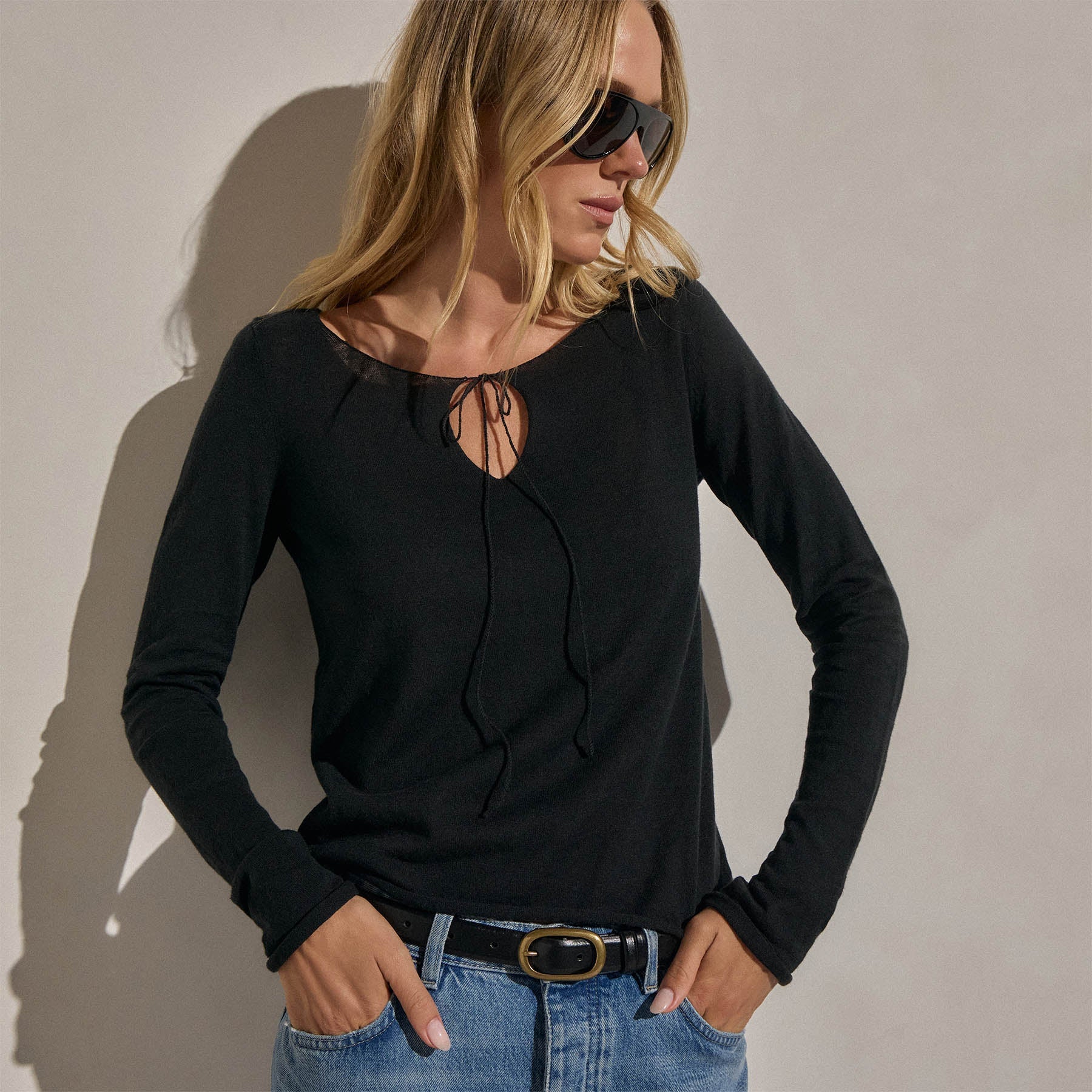 Linen Cotton Keyhole Sweater - Black