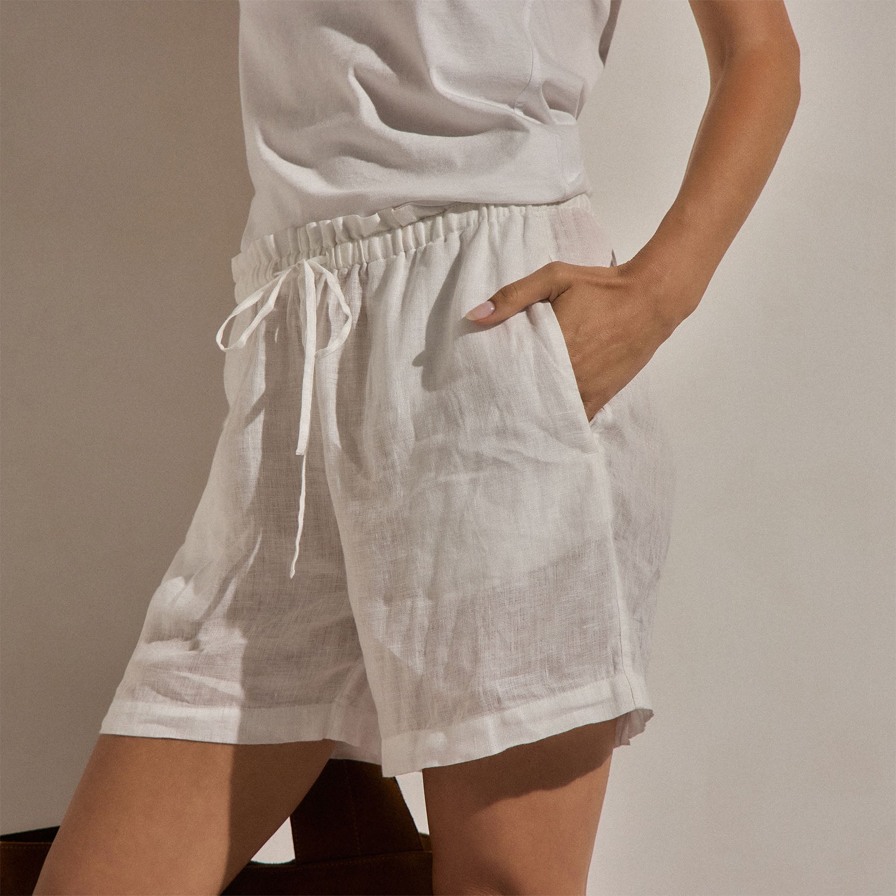 Linen Short - White