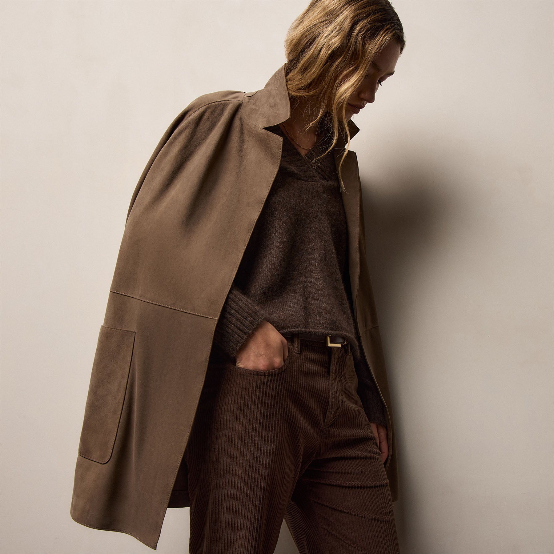 Lightweight Textured Cashmere V Neck - Bark