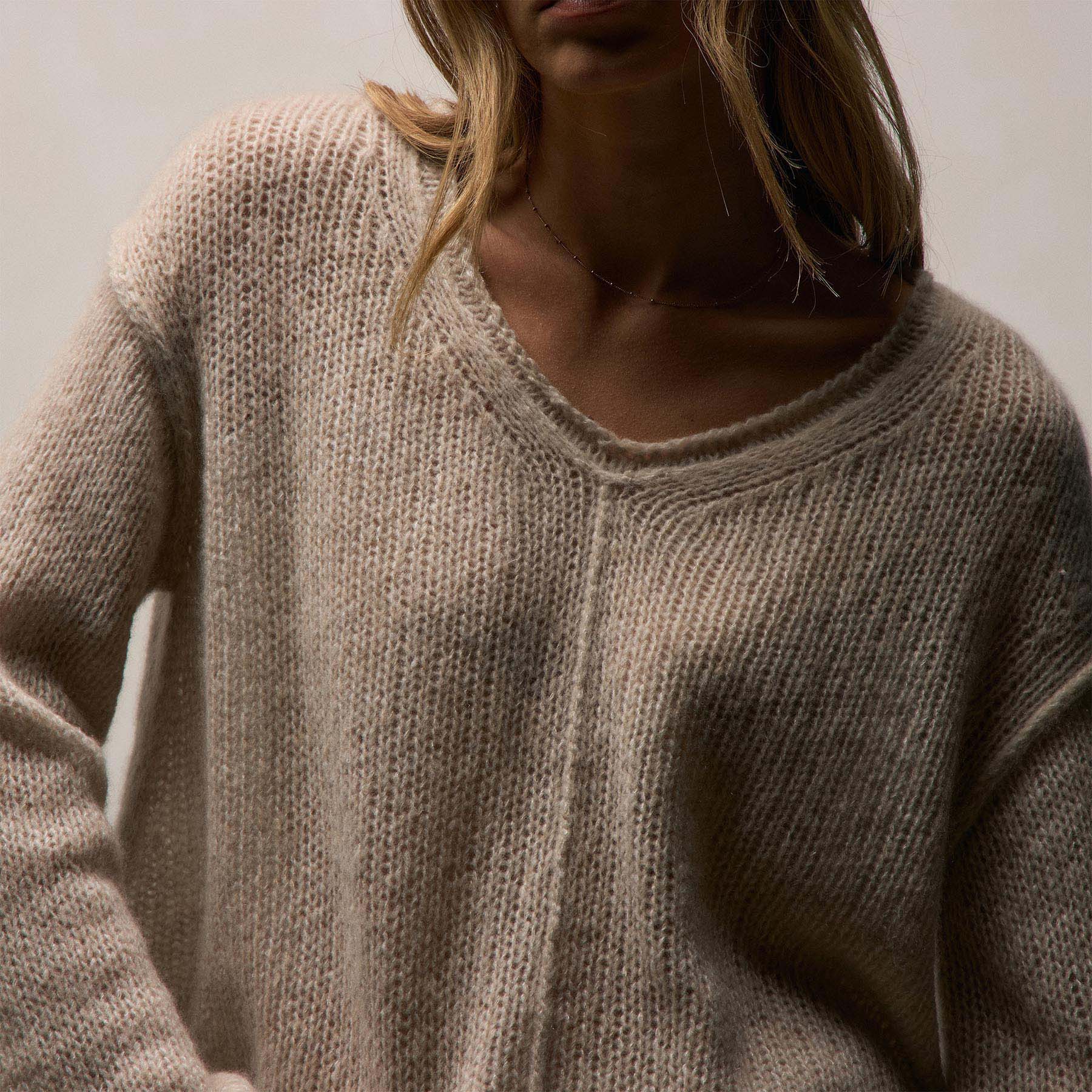 Marled Cashmere Silk V Neck Sweater - Alabaster Mix