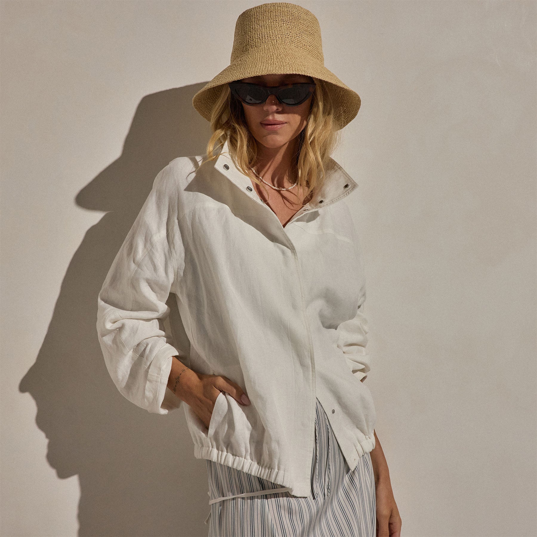 Linen Funnel Neck Jacket - White