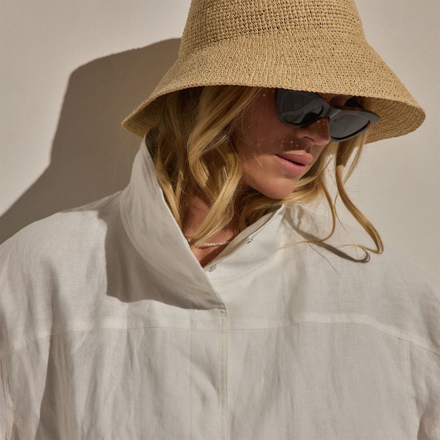 Linen Funnel Neck Jacket - White