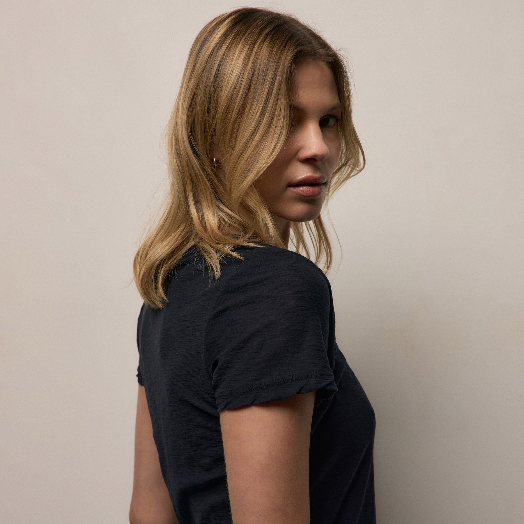Sheer Slub V Neck - Deep